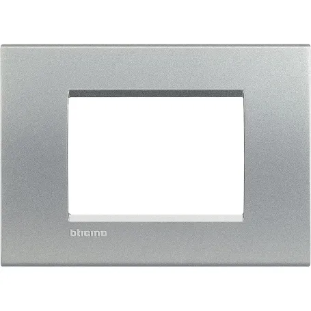 Placca 3 posti Tech Bticino Living LNA4803TE