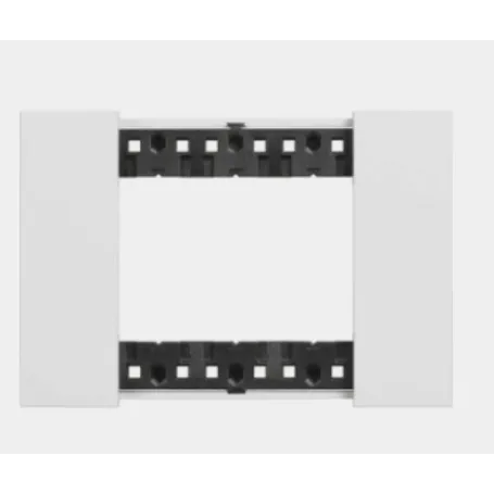 Placca 3P bianca compatibile con Bticino Living Now Biesse