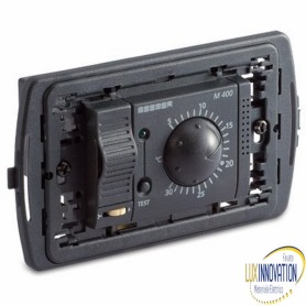 Cronotermostato a programmazione settimanale a 3 moduli da incasso grigio