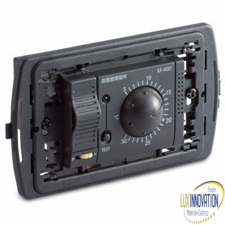 Cronotermostato a programmazione settimanale a 3 moduli da incasso grigio Cronotermostato a programmazione settimanale a 3 moduli da incasso grigio