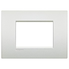 Placca 3 posti Bianco Perla Bticino Living Air LNC4803PR