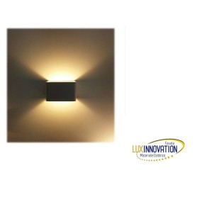 Lampada faretto a muro nera quadrata doppia luce 5W apertura fascio regolabile