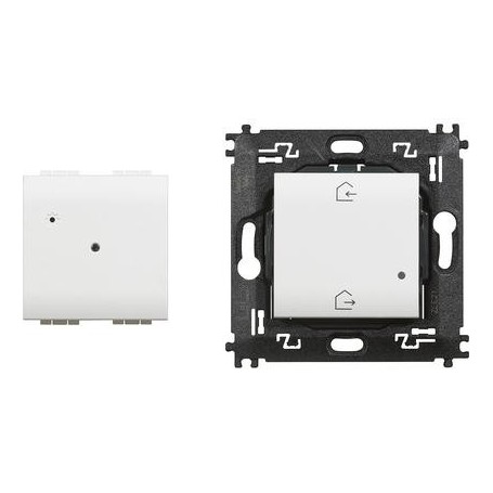 Gateway per creare un installazione connessa della casa Bticino Living Light N4500c